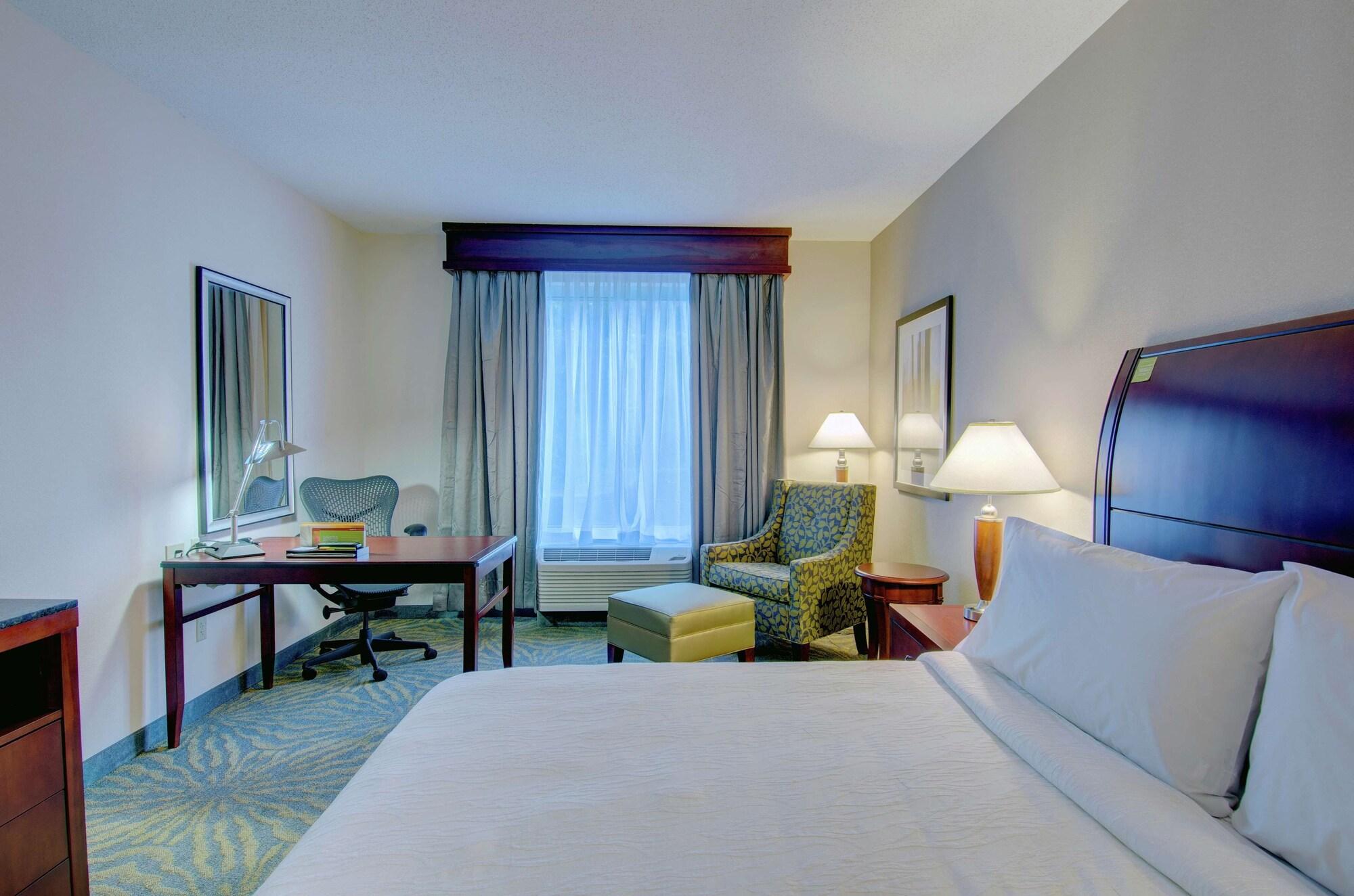 Hilton Garden Inn Norwalk Exteriör bild